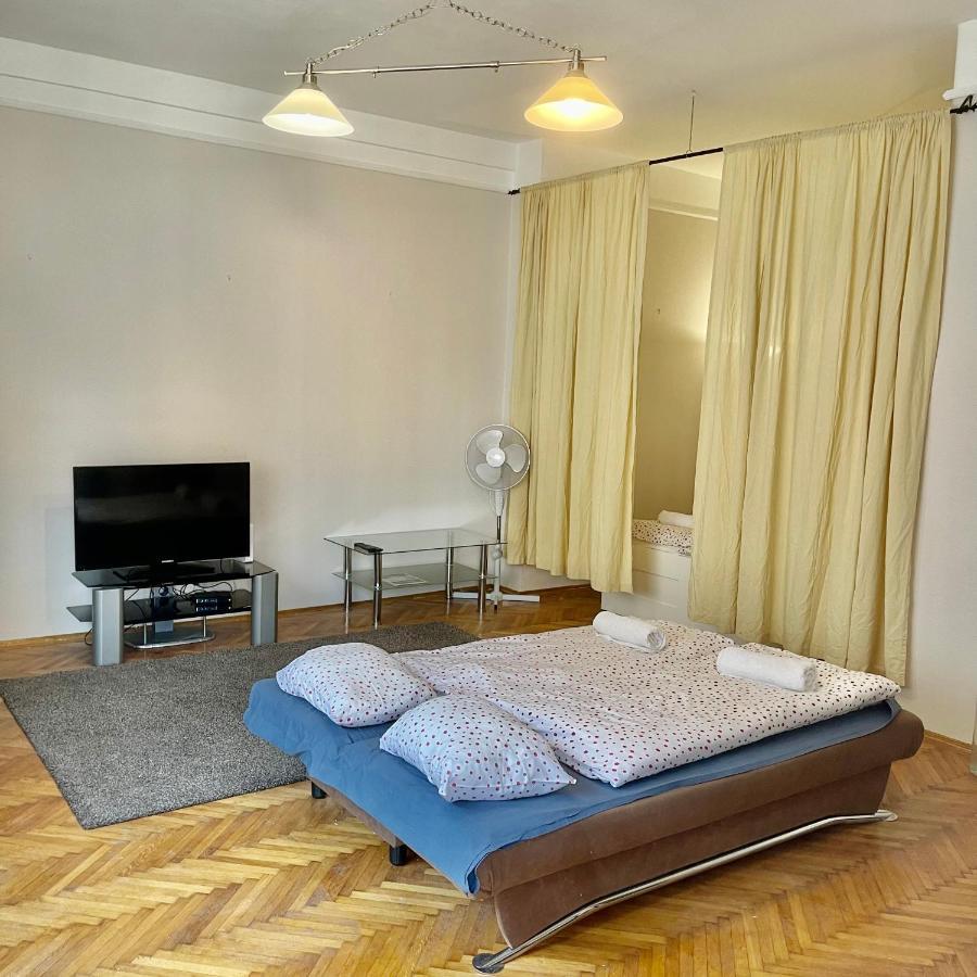 Elizabeth Bridge With Gellert-Hill View Apartman Budapest Kültér fotó